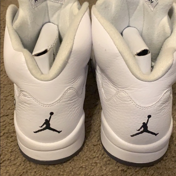 Jordan 5 Retro Metallic White - Picture 5 of 7